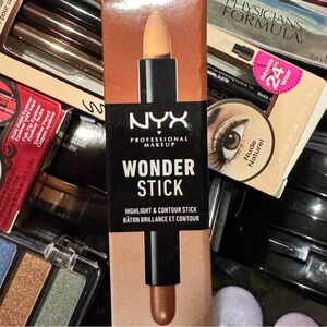 NYX Brown Contour & Bronzer Stick